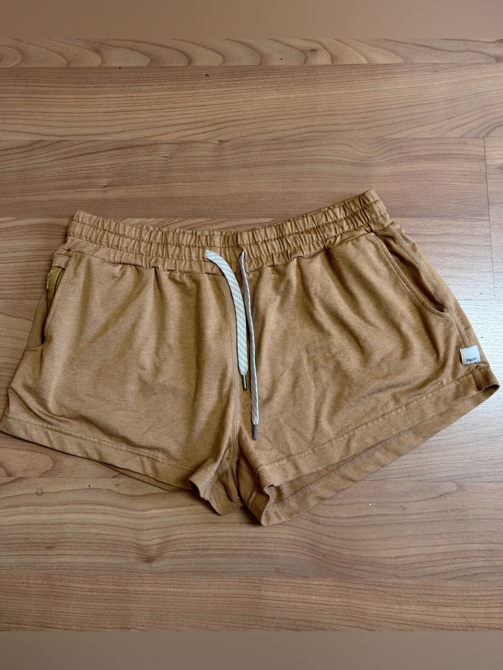 Vuori size medium shorts